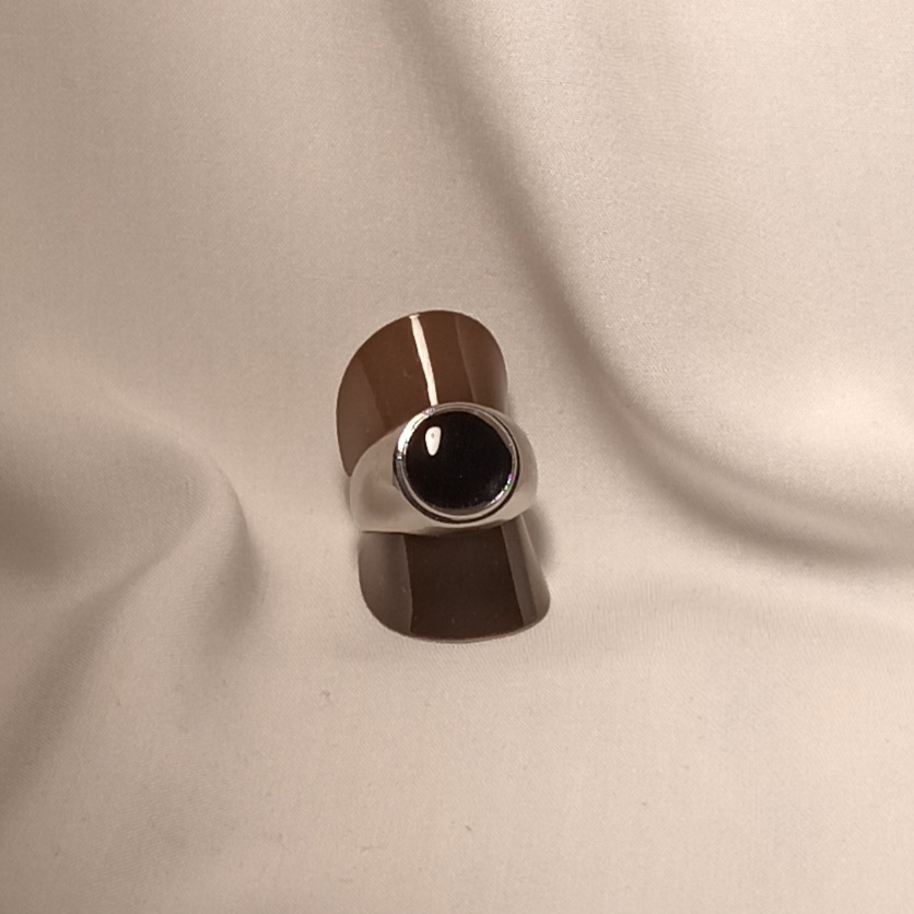 Bague en résine coulée